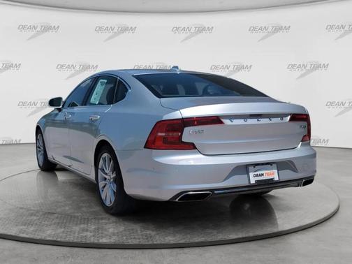 SILVER 2017 Volvo S90 T6 Momentum