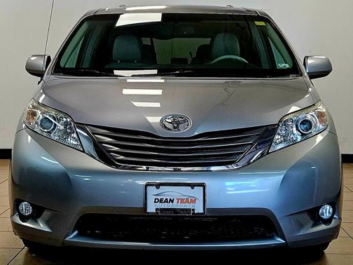 2012 Toyota Sienna XLE