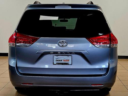 2012 Toyota Sienna XLE