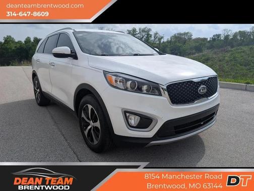 WHITE 2018 Kia Sorento EX