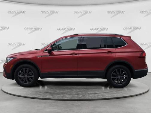 RED 2023 Volkswagen Tiguan 2.0T SE 4MOTION