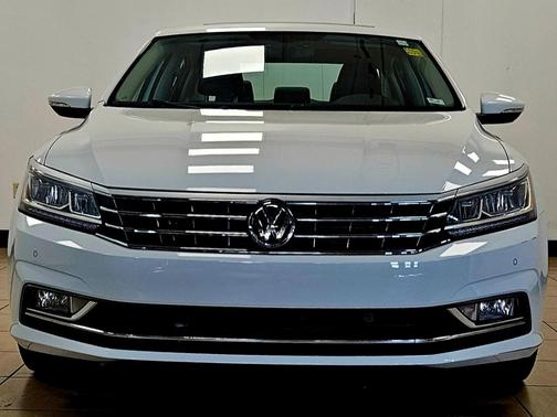 2018 Volkswagen Passat 2.0T SE