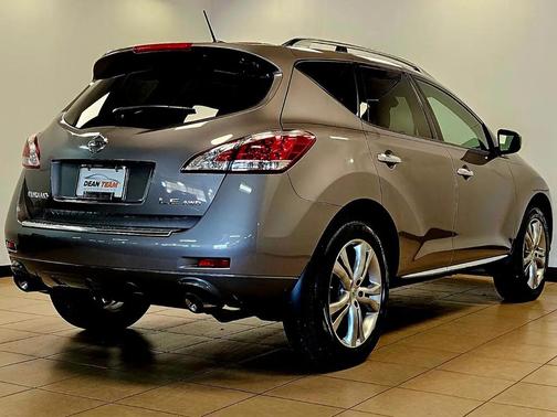 SILVER 2011 Nissan Murano LE