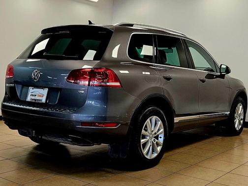2014 Volkswagen Touareg 3.6L Sport