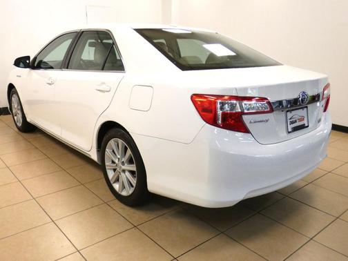 2013 Toyota Camry Hybrid XLE