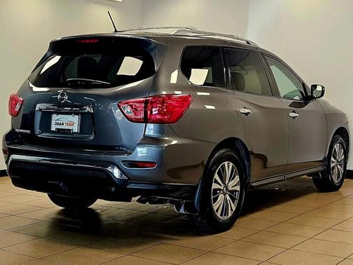 GREY 2018 Nissan Pathfinder S