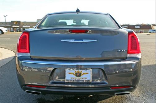 2021 Chrysler 300 Touring