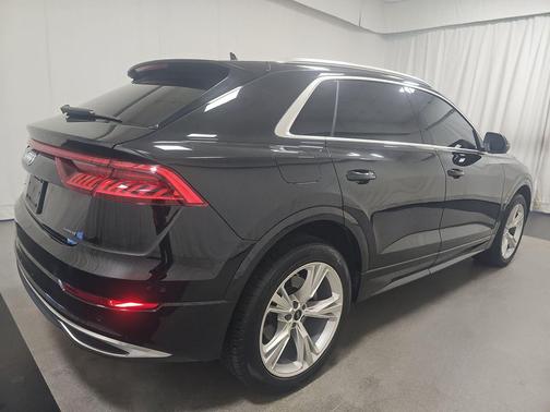 2023 Audi Q8 55 Premium Plus