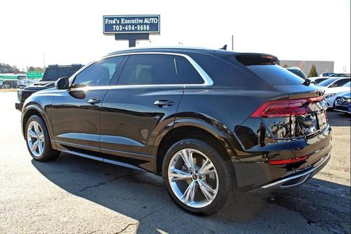 2023 Audi Q8 55 Premium Plus
