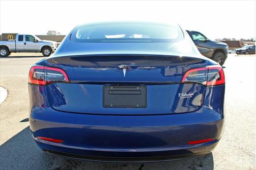 2022 Tesla Model 3 Standard Range