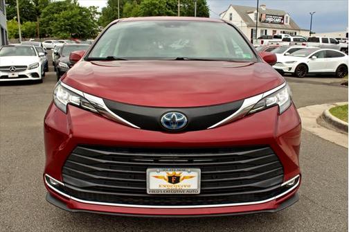 2021 Toyota Sienna XLE 7 Passenger