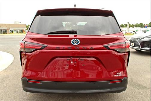2021 Toyota Sienna XLE 7 Passenger