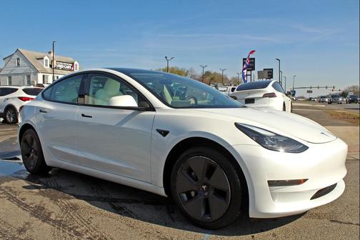 2023 Tesla Model 3 Standard Range