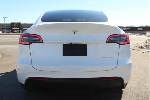 2023 Tesla Model Y LONG RANGE 3RD ROW