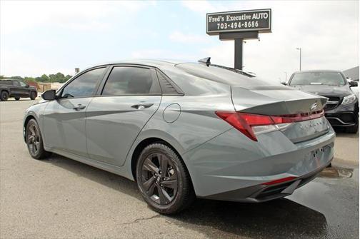 2021 Hyundai ELANTRA SEL