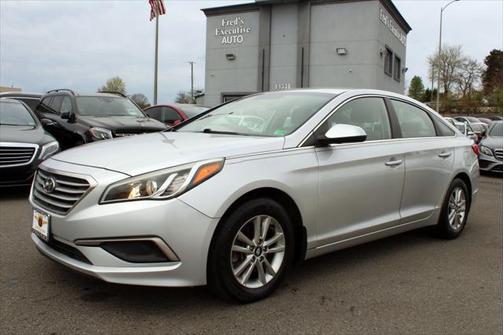2017 Hyundai SONATA SE