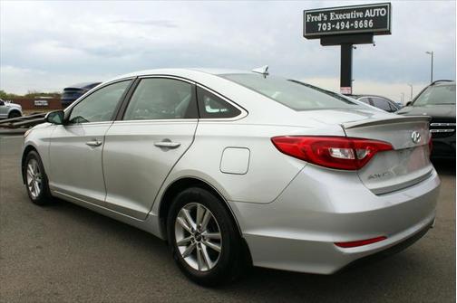 2017 Hyundai SONATA SE