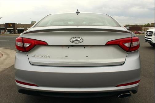 2017 Hyundai SONATA SE