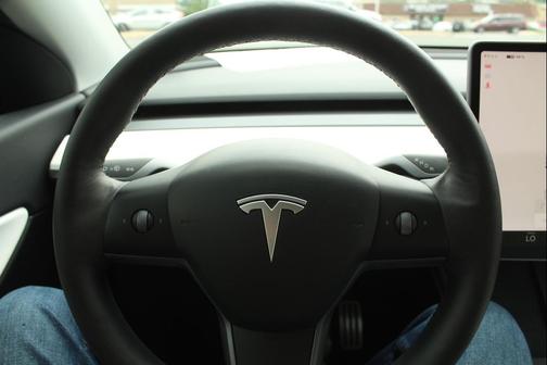 White 2022 Tesla Model Y Performance