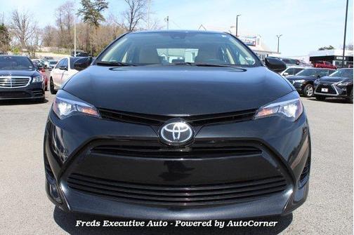 Photo 2 of 18 of 2018 Toyota Corolla LE: