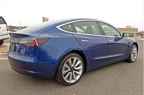 2019 Tesla Model 3 Standard Range Plus