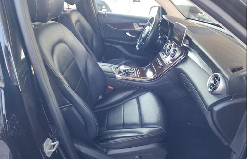 2016 Mercedes-Benz GLC 300 Base