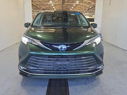 Cypress 2022 Toyota Sienna Limited