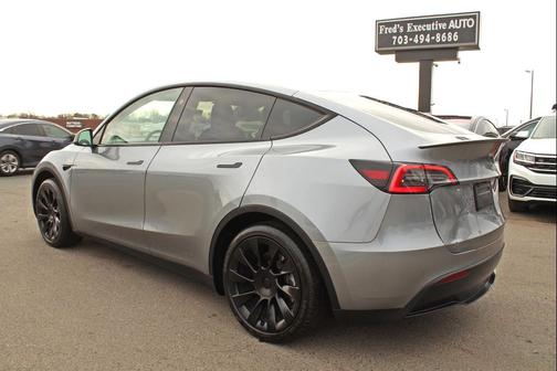 2024 Tesla Model Y Long Range