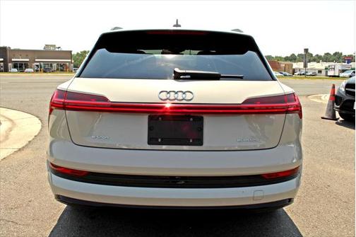 2021 Audi e-tron Premium