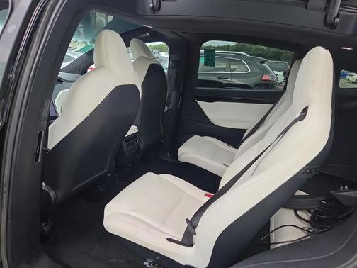 2021 Tesla Model X Long Range