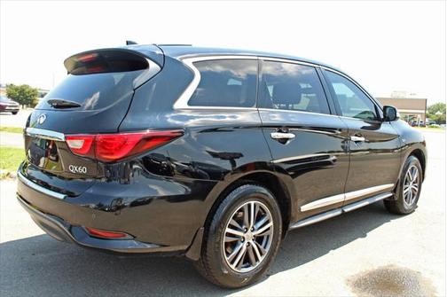 2017 INFINITI QX60 Base