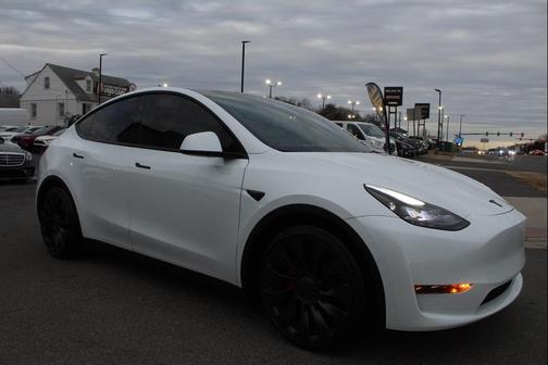 2023 Tesla Model Y Performance
