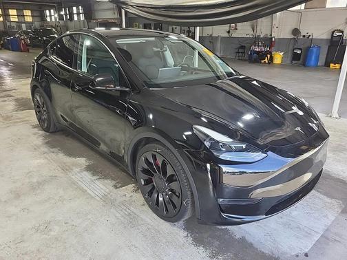 2023 Tesla Model Y Performance