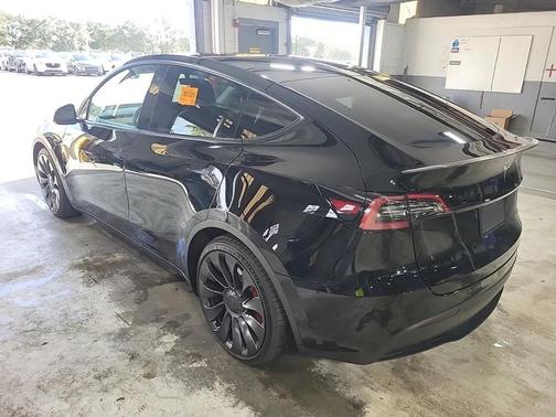 2023 Tesla Model Y Performance