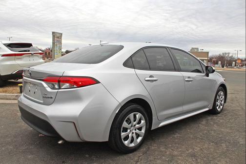 2024 Toyota Corolla Hybrid LE