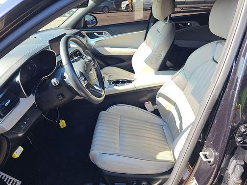 2023 Genesis G70 2.0T RWD