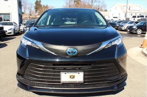 2021 Toyota Sienna LE