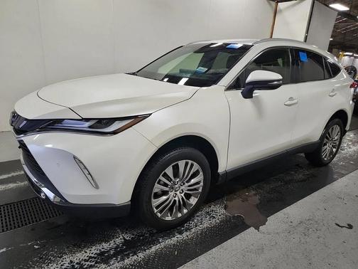 2022 Toyota Venza XLE