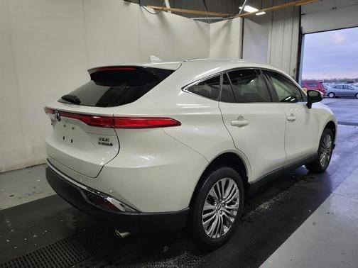 2022 Toyota Venza XLE