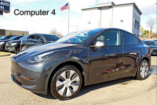 Stealth Grey 2024 Tesla Model Y Long Range Single Motor Rear-Wheel Drive