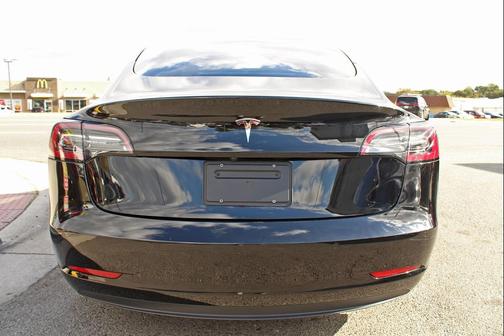 2022 Tesla Model 3 Standard Range