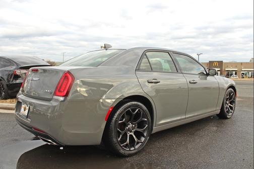 2019 Chrysler 300 S