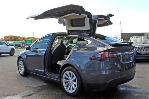 2019 Tesla Model X Standard Range