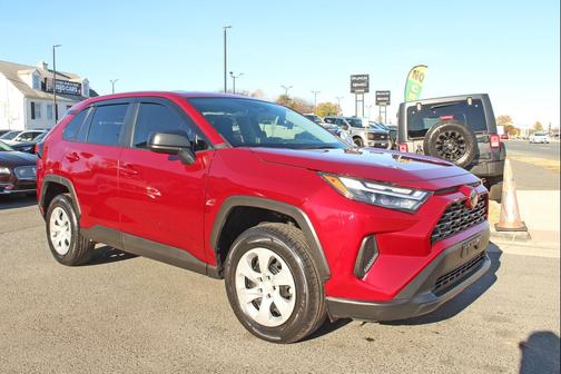 2023 Toyota RAV4 LE