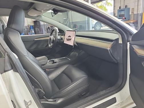 WHITE 2023 Tesla Model 3 Standard Range