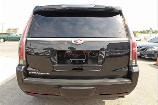 2016 Cadillac Escalade Luxury