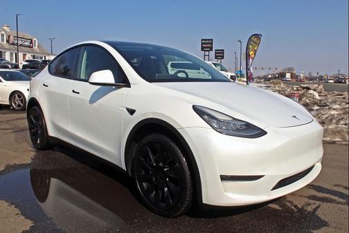 2023 Tesla Model Y Long Range