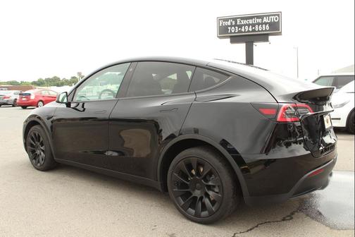 Black 2023 Tesla Model Y Long Range