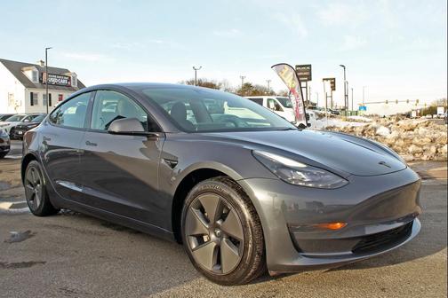 2023 Tesla Model 3 Standard Range
