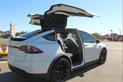 2020 Tesla Model X Long Range